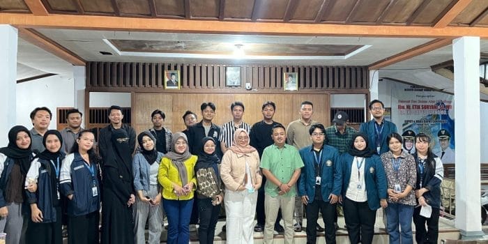 Mahasiswa KKN UNDIP Adakan Pelatihan Pengelolaan Website Desa untuk Admin dan Karang Taruna Mahasiswa KKN UNDIP Adakan Pelatihan Pengelolaan Website Desa untuk Admin dan Karang Taruna
