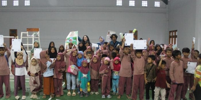Tumbuhkan Kepedulian Lingkungan, Mahasiswa KKN UNDIP Edukasi Vegetasi ke Anak-anak TPA