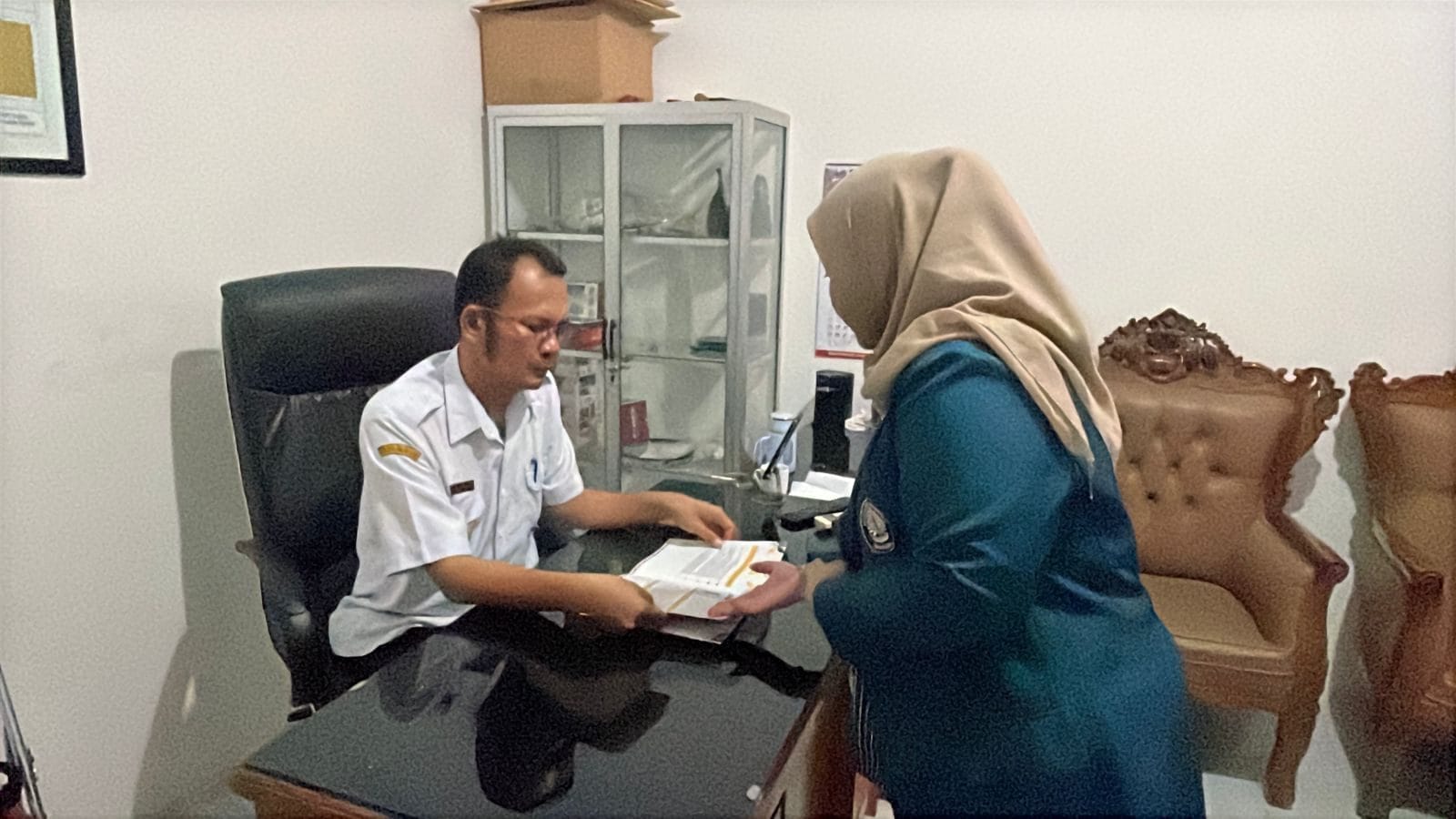 Mahasiswi KKN UNDIP Dorong Strategi Branding Desa Melalui Pendekatan Komunikasi Pembangunan Mahasiswi KKN UNDIP Dorong Strategi Branding Desa Melalui Pendekatan Komunikasi Pembangunan