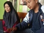 Mahasiswa KKN UNDIP Susun Booklet “Cek Untung Rugi Kopimu” untuk Tingkatkan Literasi Keuangan UMKM di Desa Pulosari
