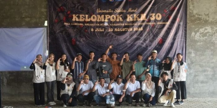 Kelompok 30 KKN UNS Hadirkan Pelatihan Pembuatan Insektisida Organik dari Limbah Kebun dan Rumah Tangga di Desa Cluntang, Boyolali
