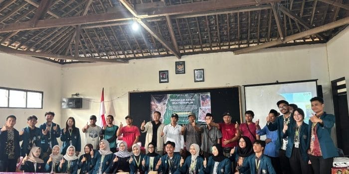 Keberhasilan Program KKN Tematik Kemindiktisaintek Universitas Diponegoro dan Universitas PGRI Semarang di Desa Kesongo: Bangkitkan Semangat Wirausaha Melalui Komunitas dan Pelatihan Anyaman Bambu Keberhasilan Program KKN Tematik Kemindiktisaintek Universitas Diponegoro dan Universitas PGRI Semarang di Desa Kesongo: Bangkitkan Semangat Wirausaha Melalui Komunitas dan Pelatihan Anyaman Bambu