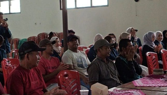 Keberhasilan Program KKN Tematik Kemindiktisaintek Universitas Diponegoro dan Universitas PGRI Semarang di Desa Kesongo: Bangkitkan Semangat Wirausaha Melalui Komunitas dan Pelatihan Anyaman Bambu Keberhasilan Program KKN Tematik Kemindiktisaintek Universitas Diponegoro dan Universitas PGRI Semarang di Desa Kesongo: Bangkitkan Semangat Wirausaha Melalui Komunitas dan Pelatihan Anyaman Bambu