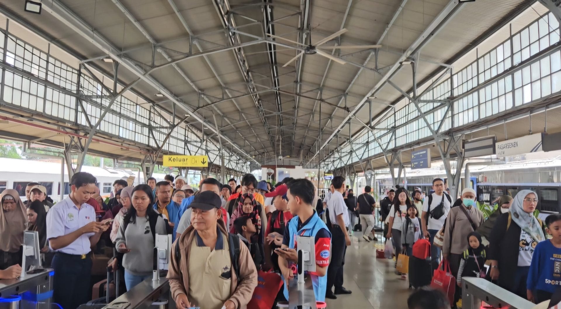 Geger! KAI Daop 1 Jakarta Bocorkan Trik Perjalanan Rombongan Anti Ribet, Sekolah NOAH Buktikan Sendiri!