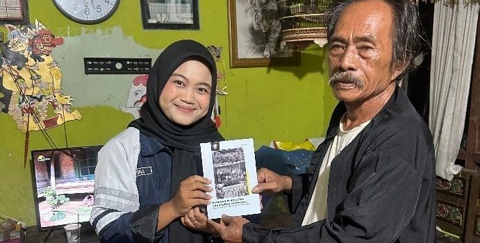 Dorong Penguatan, Mahasiswa KKN Undip Sosialisasikan Manajemen Organisasi pada Paguyuban Ketoprak Dorong Penguatan, Mahasiswa KKN Undip Sosialisasikan Manajemen Organisasi pada Paguyuban Ketoprak