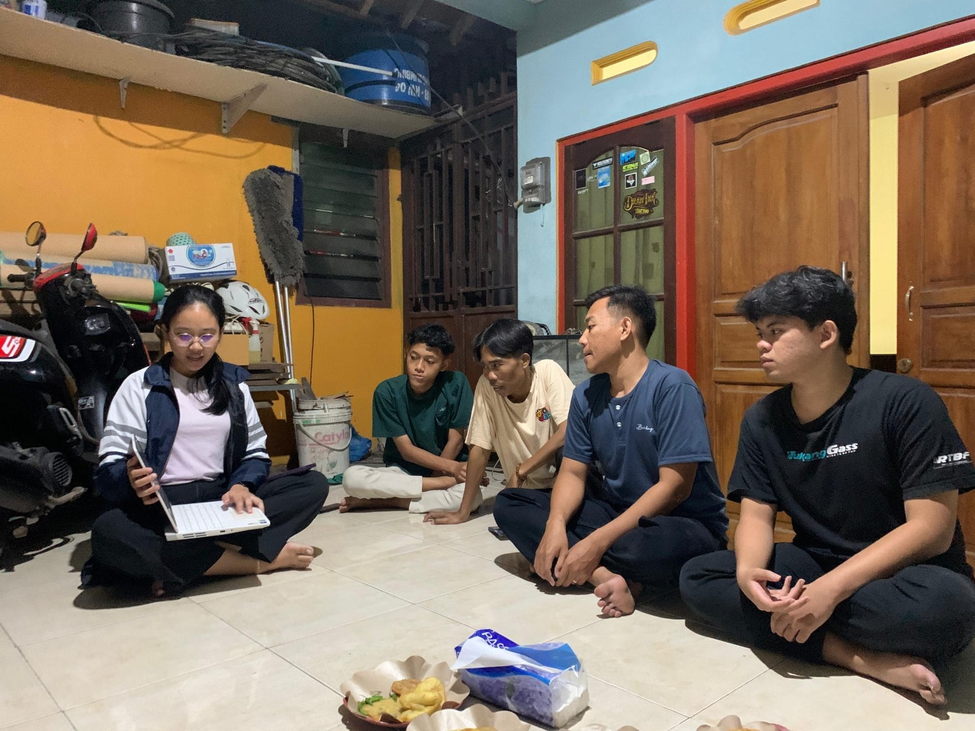 Mahasiswa KKN Undip IDBU 22 Lakukan Digitalisasi Ketoprak Srimulyo, Bantu Anak Muda Melek Teknologi dan Budaya Tetap Lestari