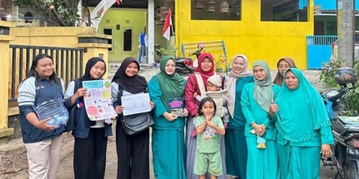 Mahasiswa KKN UNDIP Ajak Ibu-ibu PKK RT 01 Kampung Tematik Jurang Belimbing Kelola Sampah Lewat Program Bank Sampah Mahasiswa KKN UNDIP Ajak Ibu-ibu PKK RT 01 Kampung Tematik Jurang Belimbing Kelola Sampah Lewat Program Bank Sampah