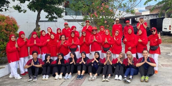 KKN UPGRIS Kelompok 7 Hidupkan Semangat Sehat Lewat Senam Bersama di Ungaran Timur