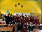 Mahasiswa KKN-T Kelompok 15 Mengajak Siswa SDN Candirejo Gemar Menabung Lewat Celengan Kreatif dari Botol Bekas