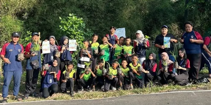 Mahasiswa KKN Tematik UPGRIS 19 Galakkan Program Apotek Hidup Bersama Anak-anak SD Negeri Keji Mahasiswa KKN Tematik UPGRIS 19 Galakkan Program Apotek Hidup Bersama Anak-anak SD Negeri Keji