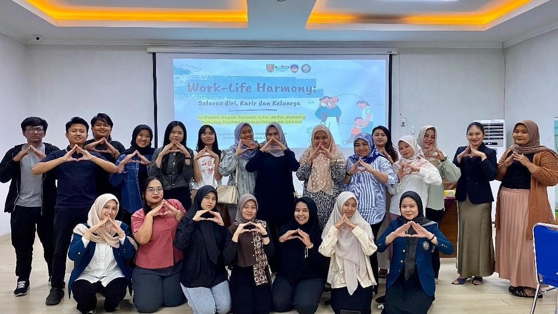 Work-Life Harmony Jadi Kunci, Pekerja Muda Antusias Ikuti Konseling dan Workshop Kreatif Bersama PUSPAGA Kota Semarang Work-Life Harmony Jadi Kunci, Pekerja Muda Antusias Ikuti Konseling dan Workshop Kreatif Bersama PUSPAGA Kota Semarang