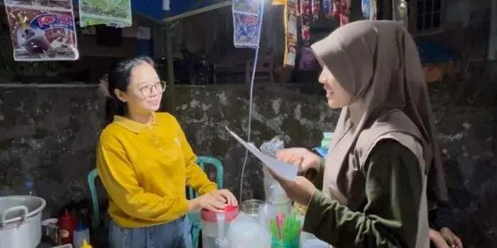 Mahasiswa KKN-T Dikti Universitas Diponegoro Dorong UMKM RW 06 Kelurahan Langensari Tingkatkan Legalitas Usaha Lewat Edukasi dan Pendampingan NPWP, NIB, serta Sertifikat Halal Mahasiswa KKN-T Dikti Universitas Diponegoro Dorong UMKM RW 06 Kelurahan Langensari Tingkatkan Legalitas Usaha Lewat Edukasi dan Pendampingan NPWP, NIB, serta Sertifikat Halal