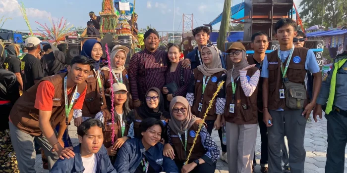 Mahasiswa KKN UPGRIS di Bergas Kidul Turut Meriahkan Merti Dusun Kebon Kliwon, Jadi Juri Karnaval Budaya Mahasiswa KKN UPGRIS di Bergas Kidul Turut Meriahkan Merti Dusun Kebon Kliwon, Jadi Juri Karnaval Budaya