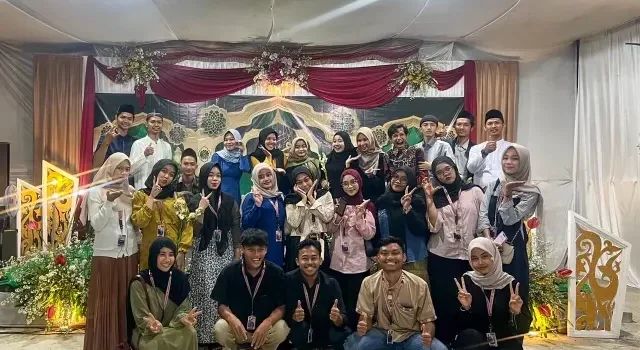 Peringati Maulid Nabi Muhammad, Mahasiswa KKN-T UPGRIS 08 Ikut Berpartisipasi Sukseskan Pengajian di Kalirejo