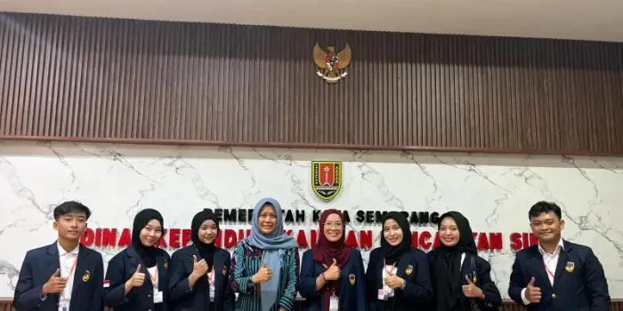 Mahasiswa UPGRIS Pelajari Pelayanan Publik di Disdukcapil Kota Semarang Mahasiswa UPGRIS Pelajari Pelayanan Publik di Disdukcapil Kota Semarang