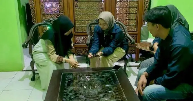 Bolu Djadoel Pawon Alen, UMKM Lokal yang Kini Go Online Bersama KKN Tematik 15 UPGRIS Bolu Djadoel Pawon Alen, UMKM Lokal yang Kini Go Online Bersama KKN Tematik 15 UPGRIS