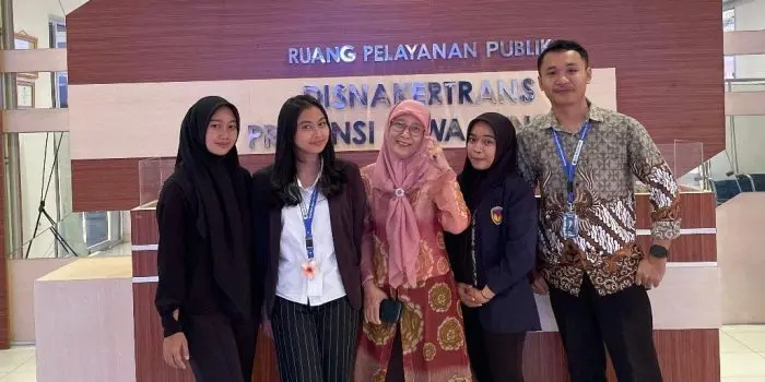 Mahasiswa Universitas PGRI Semarang Ikuti Magang di Dinas Tenaga Kerja dan Transmigrasi Provinsi Jawa Tengah Mahasiswa Universitas PGRI Semarang Ikuti Magang di Dinas Tenaga Kerja dan Transmigrasi Provinsi Jawa Tengah