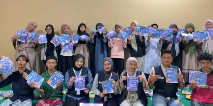 Mahasiswi Undip melalui Program PMM Kemdiktisaintek Dorong Inovasi Gerakan Menabung di Era Digital kepada Remaja Desa Tumbrep, Batang Mahasiswi Undip melalui Program PMM Kemdiktisaintek Dorong Inovasi Gerakan Menabung di Era Digital kepada Remaja Desa Tumbrep, Batang