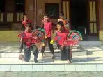Mahasiswa PLP UNS Ajak Siswa SD Negeri Kertonatan 01 Kartasura Hadirkan Program “Jumat Kreatif” untuk Kembangkan Bakat dan Kepercayaan Diri Siswa