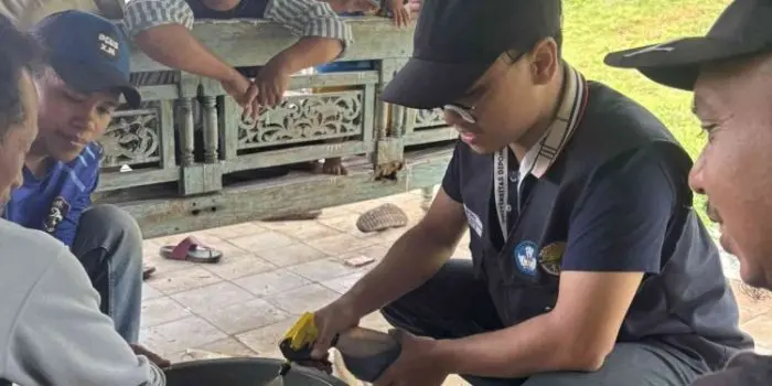 Mahasiswa UNDIP Manfaatkan Abu Kayu Jadi Pupuk Organik Mahasiswa UNDIP Manfaatkan Abu Kayu Jadi Pupuk Organik