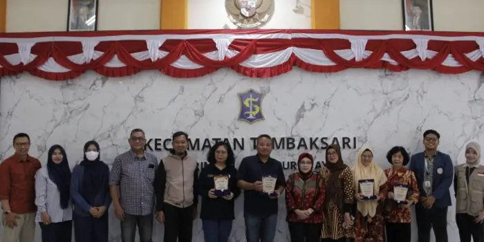 Building Healthy Generations Through Early Action: FK UNAIR Freshmen Held Community-Based Stunting Prevention Initiative Building Healthy Generations Through Early Action: FK UNAIR Freshmen Held Community-Based Stunting Prevention Initiative