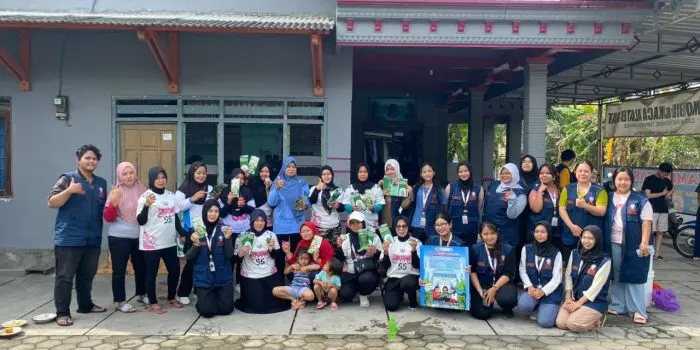 Minyak Jelantah Disulap Jadi Lilin Wangi, Begini Kegiatan Mahasiswa KKN-T UNDIP di Desa Teras Boyolali 24a2d0b8-5197-4e81-99f4-0bd44a89915e