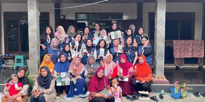 Mahasiswa KKN-T UNDIP Gelar Pelatihan Pembuatan Pestisida Alami dari Kulit Bawang bersama Ibu Pemberdayaan dan Kesejahteraan Keluarga (PKK) Desa Teras WhatsApp-Image-2026-01-21-at-17.49.06-1