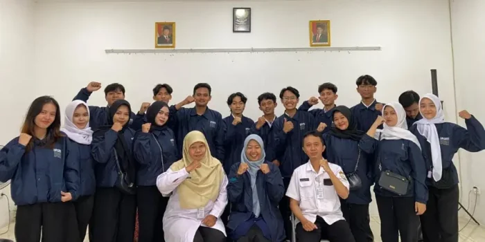 Semangat Mengabdi, Mahasiswa UPGRIS Jalani KKN 2026 di Kelurahan Ungaran Semangat Mengabdi, Mahasiswa UPGRIS Jalani KKN 2026 di Kelurahan Ungaran