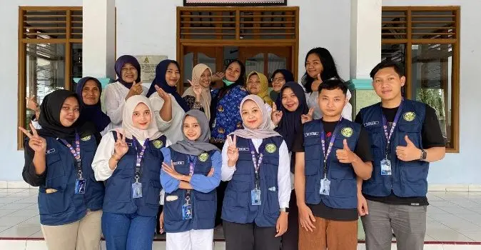 Sinergi Mahasiswa KKN UPGRIS dan Kader Posyandu dalam Optimalisasi Layanan Kesehatan Masyarakat RW 02