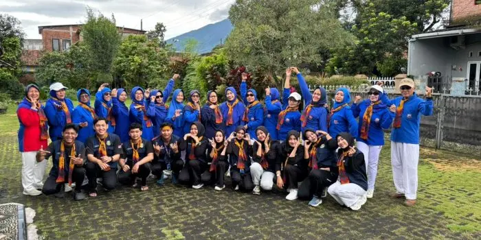 Sinergi Mahasiswa KKN UPGRIS dan Warga Bandarjo dalam Kegiatan Senam Sasana Muria Sinergi Mahasiswa KKN UPGRIS dan Warga Bandarjo dalam Kegiatan Senam Sasana Muria