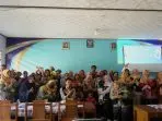 Tim KKN Desa Kuwayuhan Universitas Tidar Berikan Edukasi Stunting dengan Praktek Membuat Puding Daun Kelor