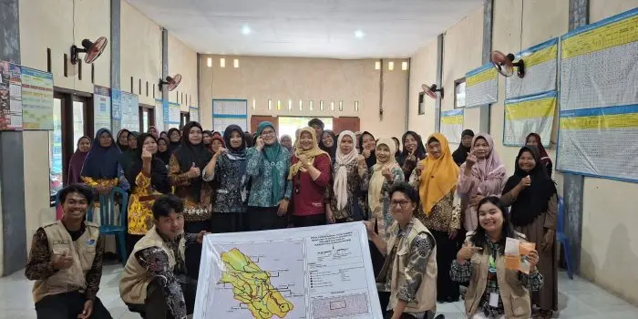 Tingkatkan Kesiapsiagaan Warga Plosorejo, Mahasiswa KKN UNS Melakukan Pemetaan Daerah Rawan Bencana Sebagai Salah Satu Upaya Mitigasi Bencana 1000433355-2