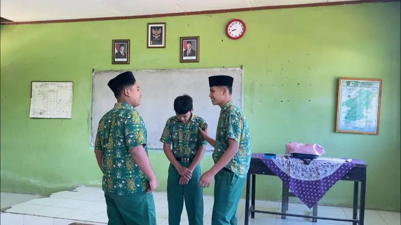 Sosialisasi Pencegahan Anak Tidak Sekolah, Mahasiswa KKN UNIMMA Dorong Kesadaran Pendidikan Siswa di Desa Lebak