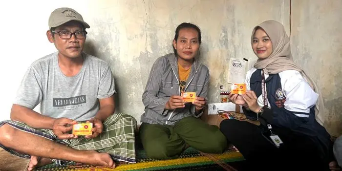 Menguatkan Identitas Produk Lokal Melalui Pelabelan, Kiprah Mahasiswa KKN Undip dalam Pendampingan UMKM Keripik Singkong di Desa Wringingintung DOKUMENTASI-REPORTASE-RIDRID