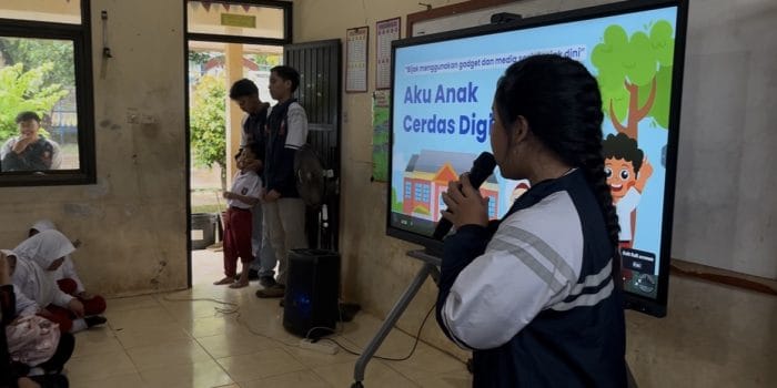 Mahasiswa KKN Undip Laksanakan Sosialisasi Bijak Bermedia Digital Bagi Siswa Sekolah Dasar sebagai Upaya Pencegahan Dampak Negatif Gadget dan Media Sosial di SDN 02 Sumur Jomblangbogo. IMG_9743