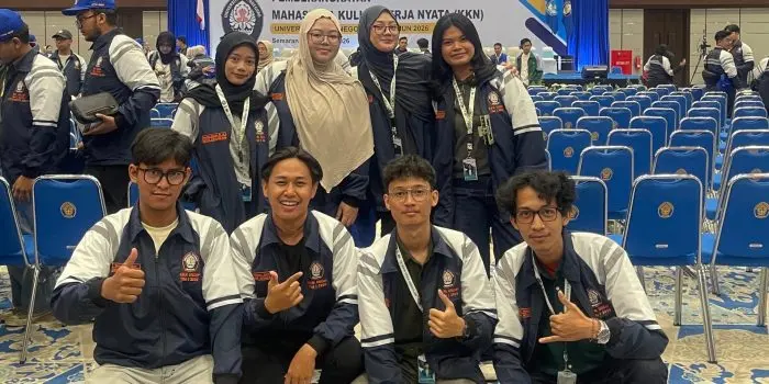 Kolaborasi Warga Desa Kragilan dan KKN Undip dalam Pengelolaan Sampah Bernilai Ekonomi Kolaborasi Warga Desa Kragilan dan KKN Undip dalam Pengelolaan Sampah Bernilai Ekonomi