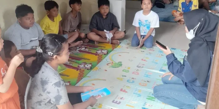 Mahasiswa KKN UPGRIS Gelar Bimbingan Belajar Literasi Digital untuk Anak SD di Desa Piji WhatsApp-Image-2026-01-25-at-12.02.48