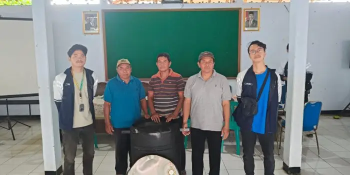 Mahasiswa KKN UNDIP Gelar Penyuluhan K3 Pengolahan dan Membuat Komposter Dari Drum Bekas Mahasiswa KKN UNDIP Gelar Penyuluhan K3 Pengolahan dan Membuat Komposter Dari Drum Bekas