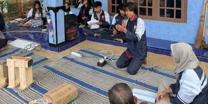 Mahasiswa KKN UNDIP Rancang Sistem Hidroponik Otomatis Berbasis Timer Relay untuk Hemat Energi Listrik