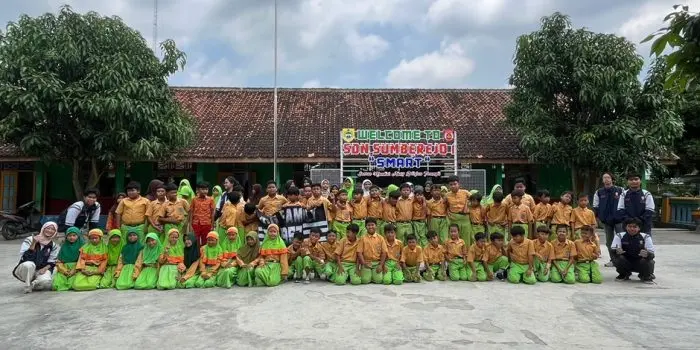 “Tiga Lembar, Saya Bercerita”: Upaya Mahasiswa KKN Meningkatkan Literasi dan Pemahaman Bacaan Siswa Sekolah Dasar WhatsApp-Image-2026-02-08-at-5.01.42-PM