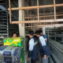 Memilih Bahan/ Alat yang sudah Direncakan dari Awal sesuai budget yang Sudah direncanakan