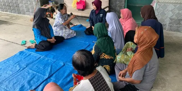 KKN UPGRIS Mengabdi : Sosialisasi Dan Diskusi Pencegahan Penipuan Dan Cyber Crime Pada Pertemuan PKK Rw 7 Desa Sulang WhatsApp-Image-2026-02-10-at-10.57.09
