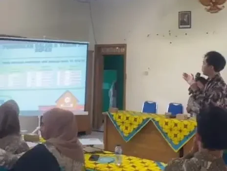 Mahasiswa KKN UNDIP Lakukan Proyeksi Jumlah Sarana Pendidikan dalam 5 Tahun ke Depan