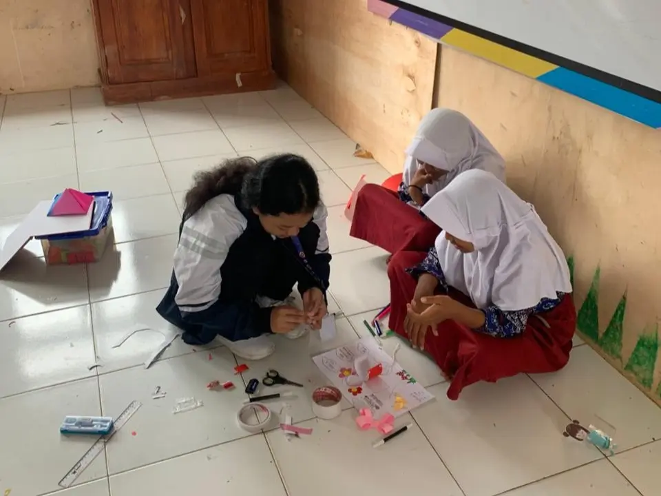 Matematika Tak Selalu Angka, Mahasiswa KKN UNDIP Hadirkan Matematika Lewat Prakarya: Belajar Bangun Ruang Jadi Lebih Mudah