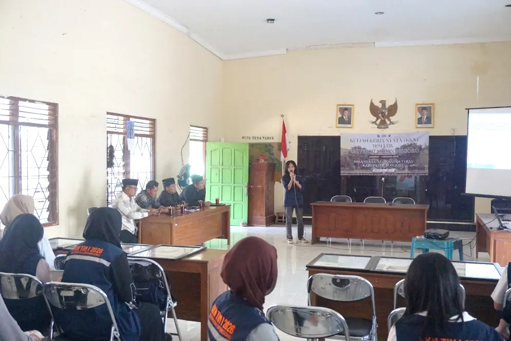 Branding Desa Lewat Literasi, Mahasiswa KKN Undip Hadirkan Dokumentasi Sejarah Dua Bahasa di Desa Teras