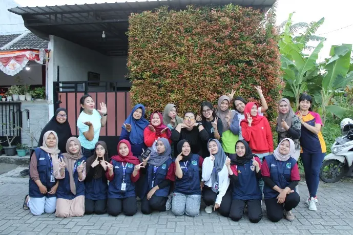 Mahasiswa KKN Kelompok 30 UPGRIS Gelar SENSASI (Senam Sehat dan Bugar Beraksi) bersama Ibu PKK Pedurungan Tengah