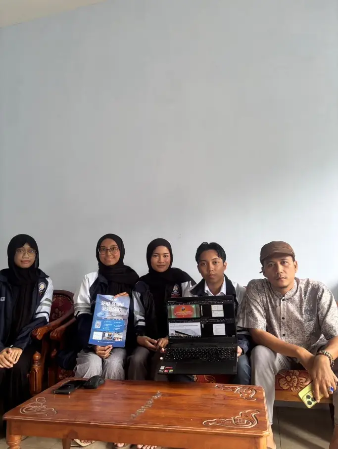 Mahasiswa KKN UNDIP Kembangkan Visualisasi Informasi Ruang di Gedung Serba Guna Desa Ketitang Lor Mahasiswa KKN UNDIP Kembangkan Visualisasi Informasi Ruang di Gedung Serba Guna Desa Ketitang Lor