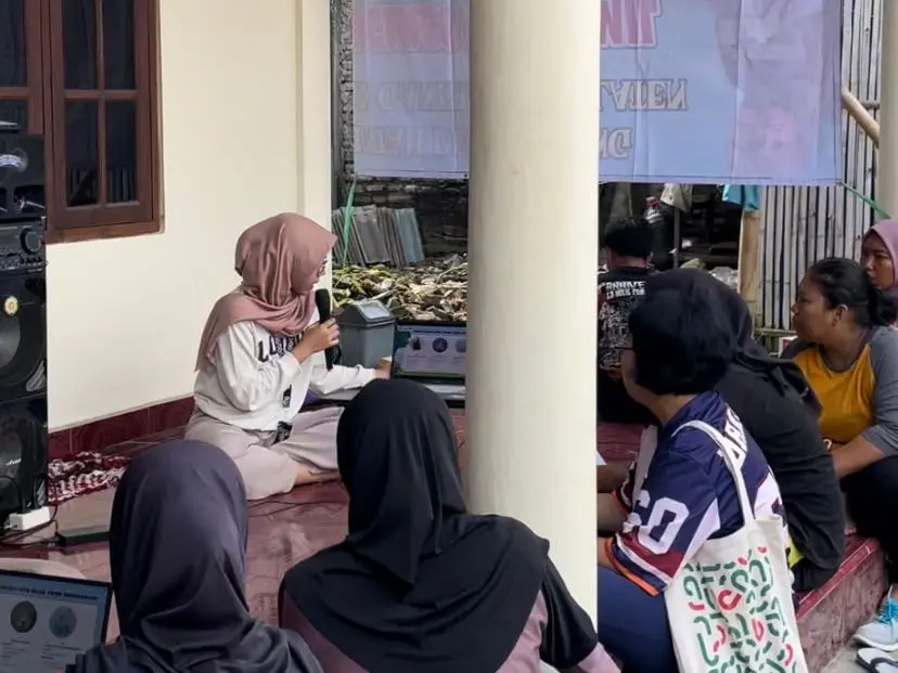Dari Sampah Jadi Rupiah, Mahasiswa KKN UNDIP Dorong UMKM Desa Jabung Produksi Eco Paving Block Ramah Lingkungan Dari Sampah Jadi Rupiah, Mahasiswa KKN UNDIP Dorong UMKM Desa Jabung Produksi Eco Paving Block Ramah Lingkungan