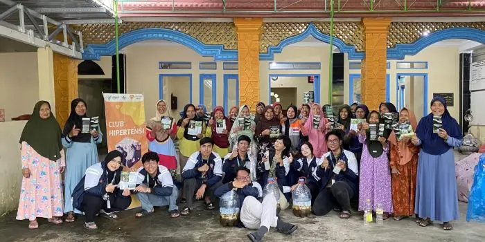 Mahasiswa KKN UNDIP Memperkenalkan Eco Enzyme Sebagai Pestisida Alami Pengusir Hama Tikus