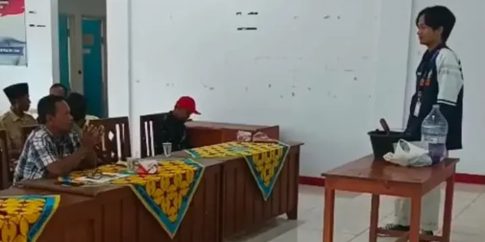 Mahasiswa KKN Undip Laksanakan Sosialisasi dan Praktik Pembuatan Kompos untuk Tanaman Kopi di Desa Gumawang Mahasiswa KKN Undip Laksanakan Sosialisasi dan Praktik Pembuatan Kompos untuk Tanaman Kopi di Desa Gumawang